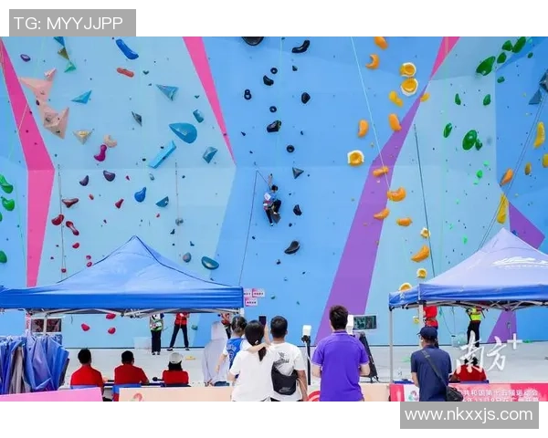北京攀岩队团队协作引发热议探讨攀岩运动中的合作与竞争关系 北京攀岩队团队协作引发热议探讨攀岩运动中的合作与竞争关系