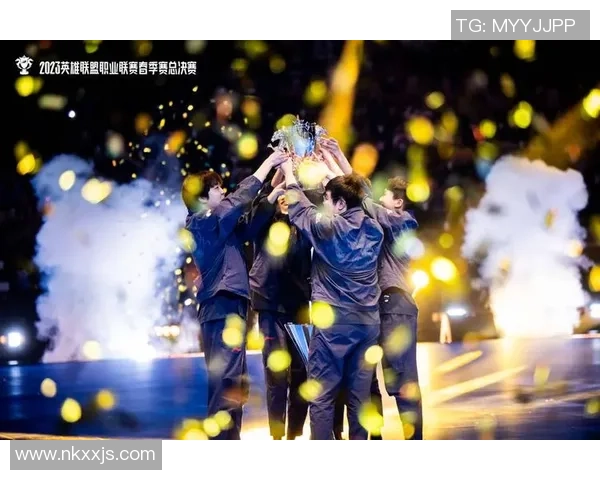 赛后分析：JDG与FPX对决中的战术运用与关键决策探讨